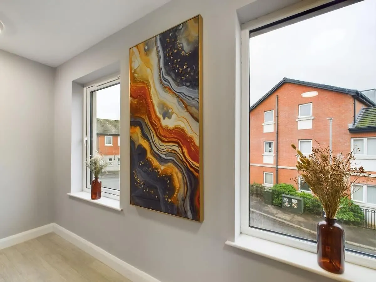 Modern 1 Bedroom Apartment In Belfast